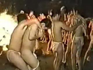 男の裸祭り、褌外れて飛び出すデカチン達